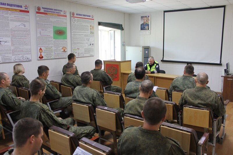 Билибинской Госавтоинспекцией проведено профилактическое занятие с военнослужащими