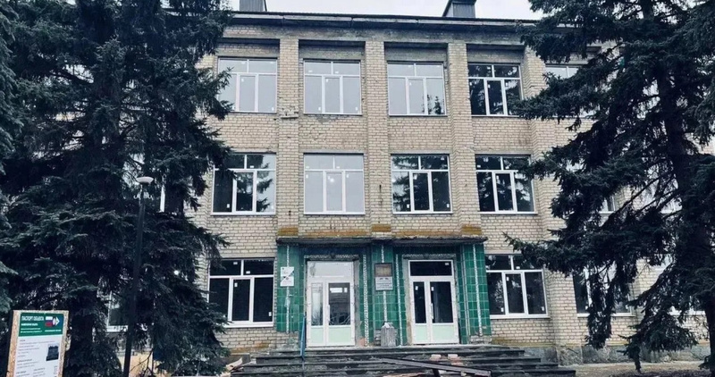 Чукотка восстанавливает три ключевых объекта в подшефном посёлке Новолуганское в ДНР