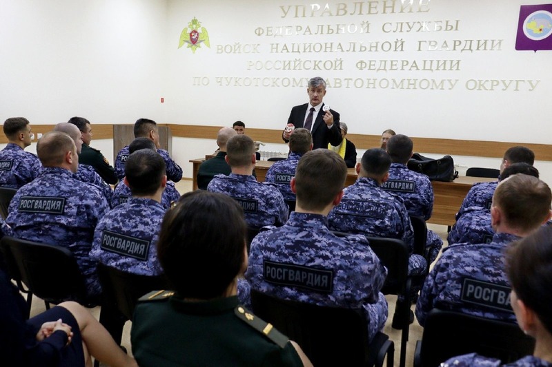 Олег Моисеев рассказал чукотским росгвардейцам о «ядах нового времени»