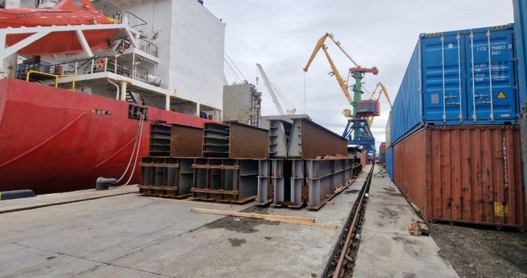 Материалы для строительства моста в селе Марково доставили на Чукотку