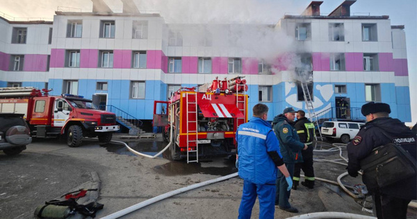 Пять человек погибли и четверо пострадали при пожаре в многоквартирном доме Анадыря