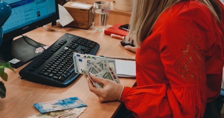Мошенники выманили у жительниц Анадыря более 9 млн рублей 