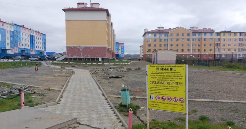 Второе уголовное дело возбудили из-за недостроенной детской площадки в Угольных Копях