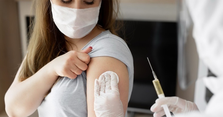 За вакцинацию от COVID-19 на Чукотке будут давать два выходных
