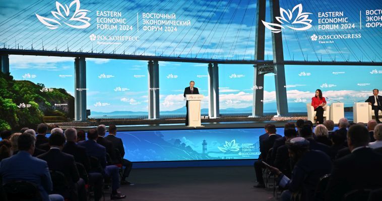 ДВ ипотека, геологоразведка, развитие СМП: президент провёл пленарное заседание ВЭФ