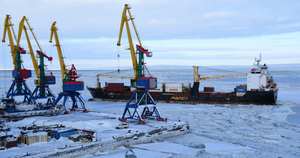 Морской порт Анадыря принял последнюю в навигацию партию грузов