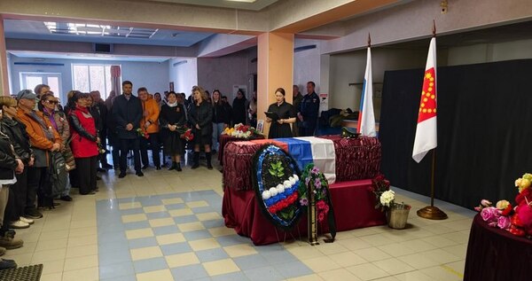 В Билибинском районе проводили в последний путь земляка, погибшего на СВО