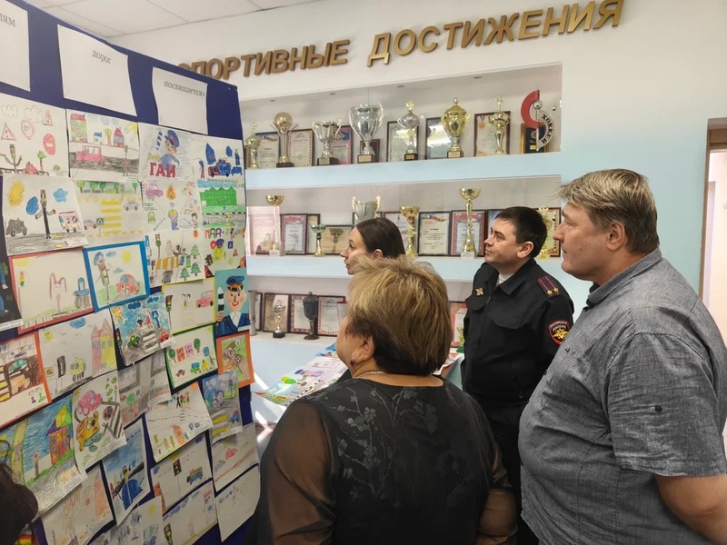 В УМВД России по Чукотскому автономному округу подвели итоги детского конкурса рисунков к 90-летию Госавтоинспекции