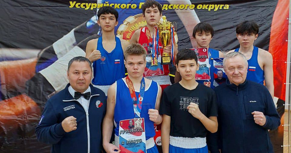 Чукотские спортсмены завоевали медали на крупных турнирах по боксу и карате