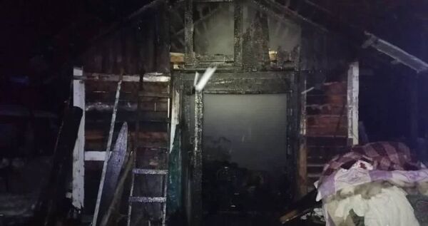 В чукотском селе Омолон из-за пожара в гараже погибли два человека