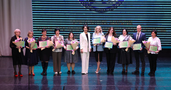 Преподаватель английского языка из села Амгуэма признана "Учителем года Чукотки"