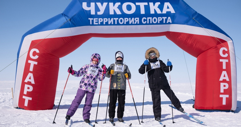 Более ста спортсменов приняли участие в "Лыжне России" в столице Чукотки