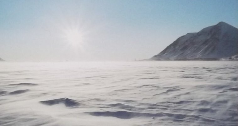 На побережье Чукотского моря в пятницу ожидаются порывы ветра до 20 м/с