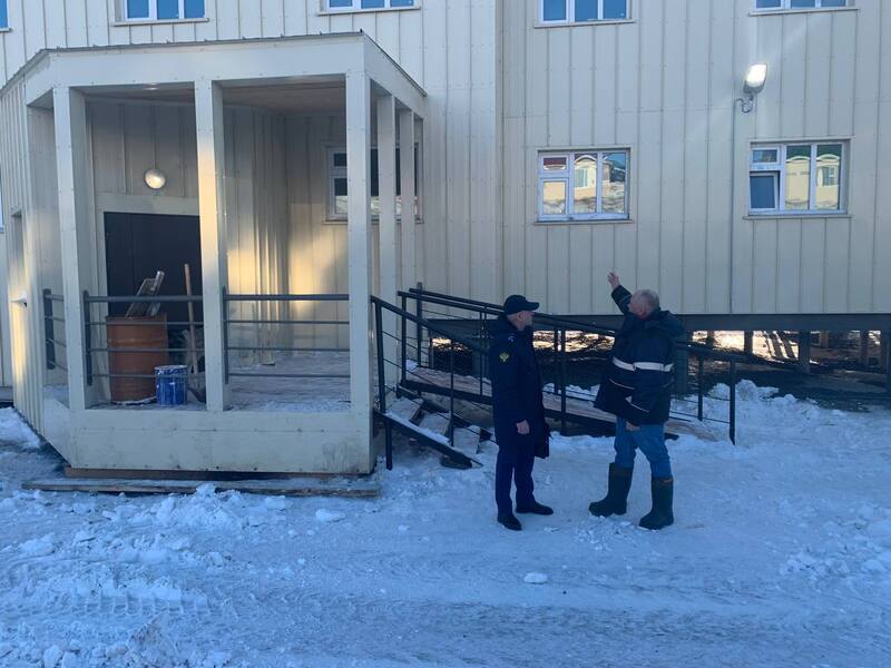 Прокурор Провиденского района с рабочим визитом посетил отдаленное село Сиреники 