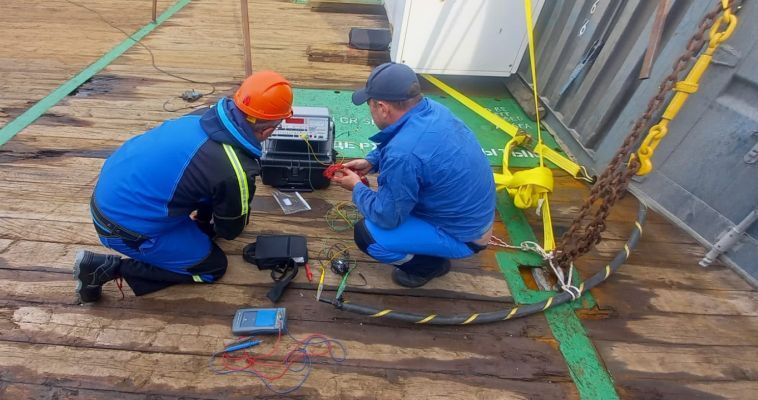 Восстановлена работа подводной линии связи на Чукотку