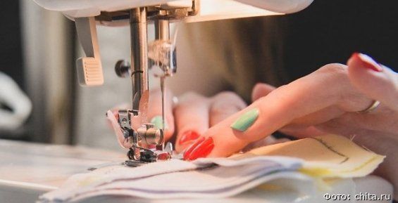 Чукотские студенты принялись за пошив медицинских масок