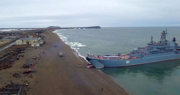 Морской десант высадили на побережье Чукотского моря