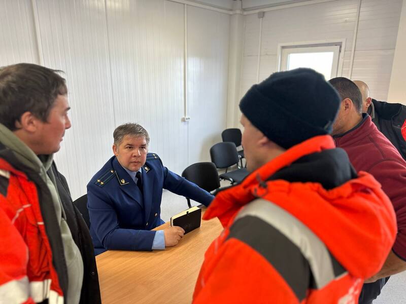 Прокуратура контролирует ситуацию с невыплатой заработной платы вахтовикам в Билибинском районе