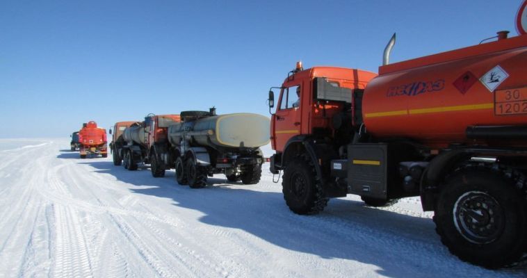 Завоз топлива по автозимникам стартовал на Чукотке