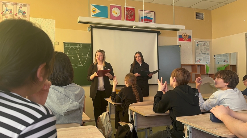 В Анадыре для семиклассников полицейские провели квест-игру «Знай и повторяй»