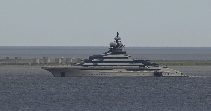 Яхта-гигант Nord открыла туристический сезон на острове Врангеля