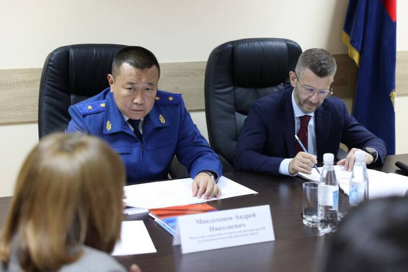По поручению Генерального прокурора России Игоря Краснова начальник управления Генпрокуратуры России по ДФО Андрей Мондохонов прибыл с рабочим визитом в самый восточный регион страны – Чукотский автономный округ 