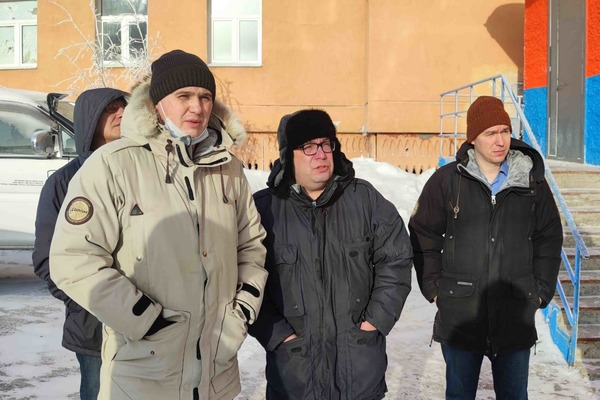 Леонид Николаев провел мониторинг дворовых территорий