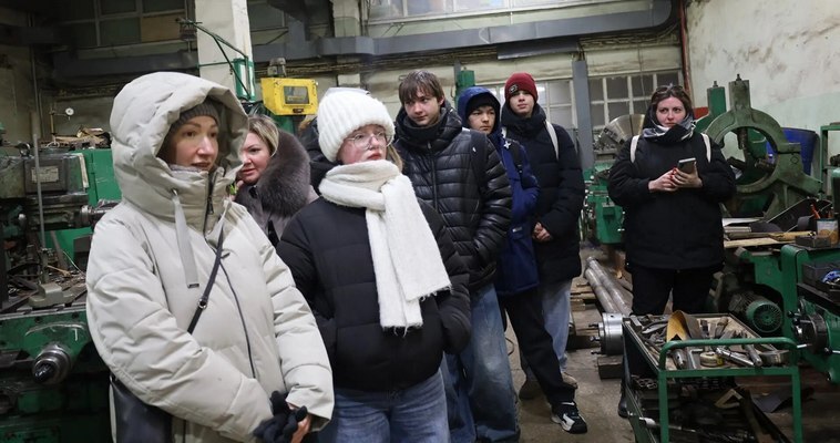 Анадырских школьников познакомили с работой крупных городских предприятий