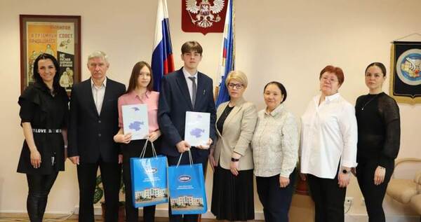 Финалистов законотворческого конкурса наградили в Думе Чукотки