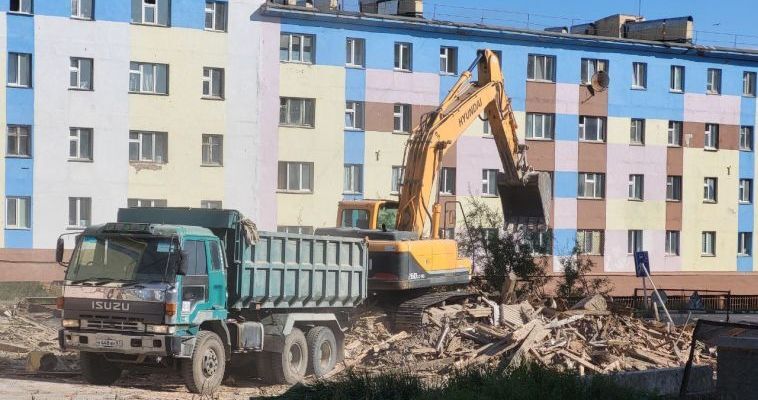 В Анадыре из-за сноса домов на неделю ограничили движение по центральной улице