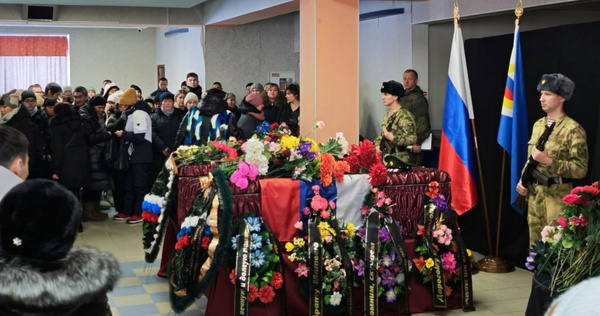 В Билибино простились с двумя участниками СВО 